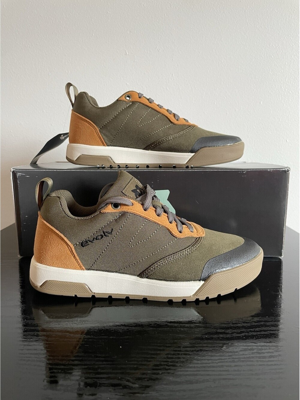 Evolv Rebel Military Olive big kid  Size 4 Women's Size 5